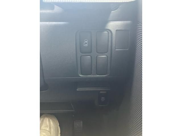 DAIHATSU TANTO CUSTOM 4WD 2011 Image 31