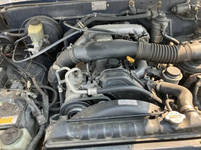 TOYOTA HILUXSURF WAGON 4WD 1995 Image 31