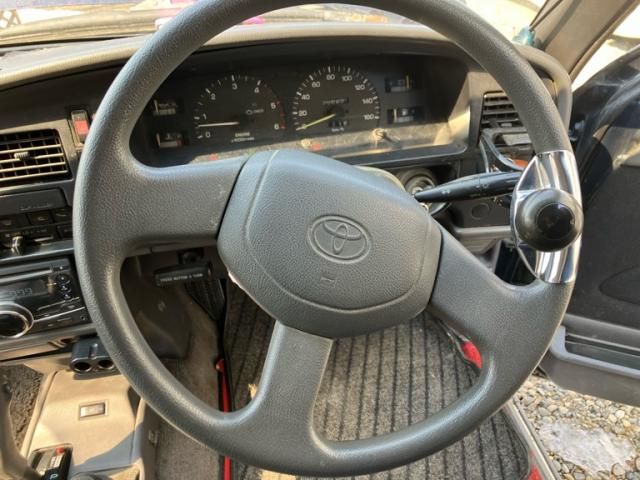 TOYOTA HILUXSURF WAGON 4WD 1995 Image 31