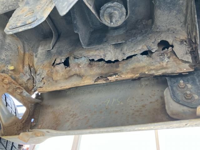 TOYOTA HILUXSURF WAGON 4WD 1995 Image 31