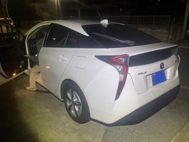 TOYOTA PRIUS 4WD 2016 Image 31