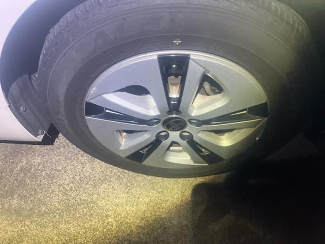 TOYOTA PRIUS 4WD 2016 Image 31