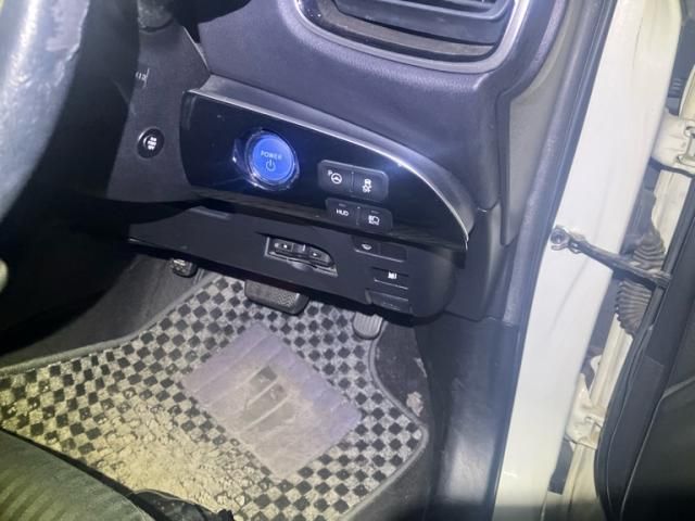 TOYOTA PRIUS 4WD 2016 Image 31