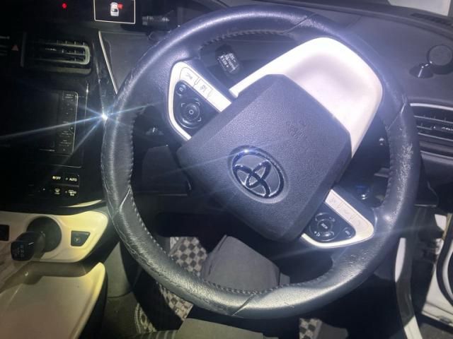 TOYOTA PRIUS 4WD 2016 Image 31