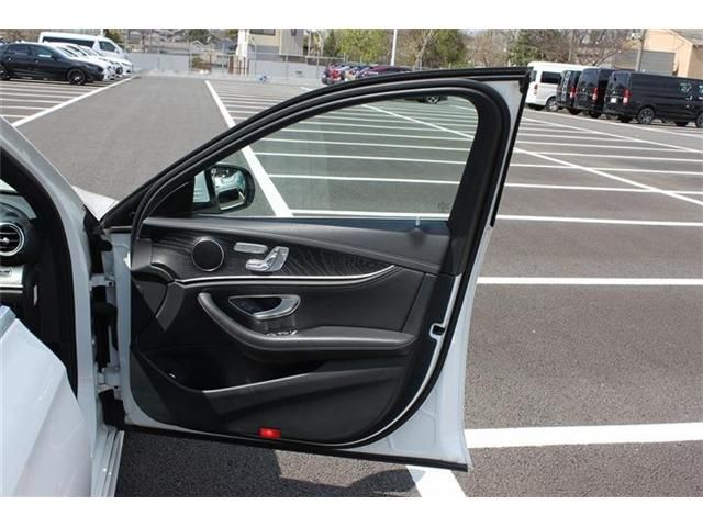 MERCEDES BENZ E CLAS 2016 Image 31