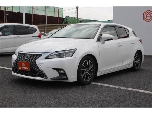 TOYOTA LEXUS CT200H 2018 Image 31