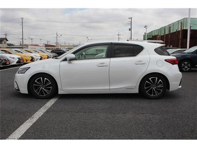 TOYOTA LEXUS CT200H 2018 Image 31