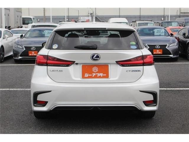TOYOTA LEXUS CT200H 2018 Image 31