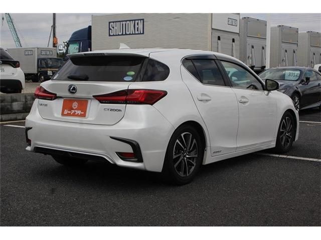TOYOTA LEXUS CT200H 2018 Image 31