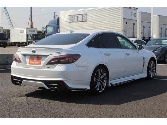 TOYOTA CROWN SEDAN HYBRID 2022 Image 31