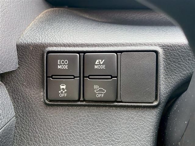 TOYOTA SIENTA HYBRID 2016 Image 31