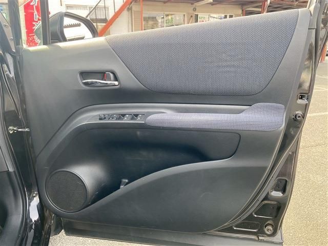 TOYOTA SIENTA HYBRID 2016 Image 31