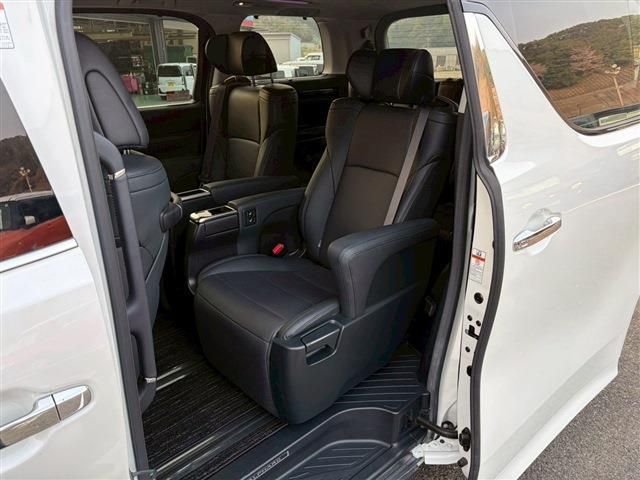 TOYOTA ALPHARD 2019 Image 31