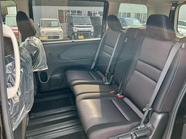 NISSAN SERENA  S-HYBRID 2017 Image 31