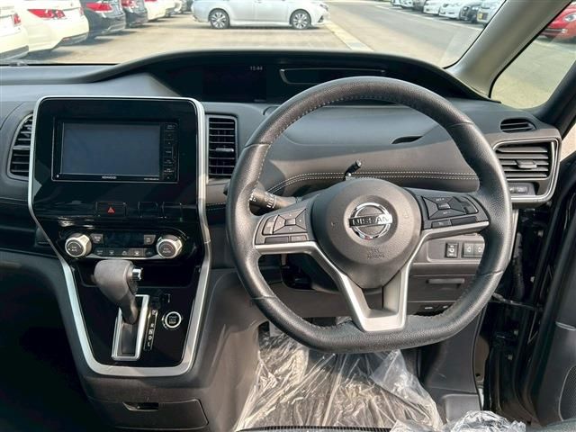 NISSAN SERENA  S-HYBRID 2017 Image 31