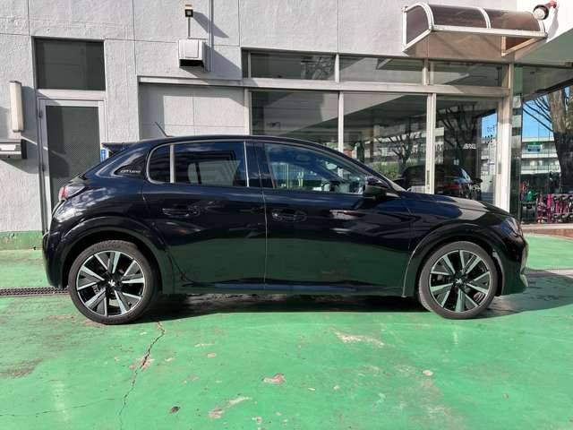 PEUGEOT 208 2020 Image 31