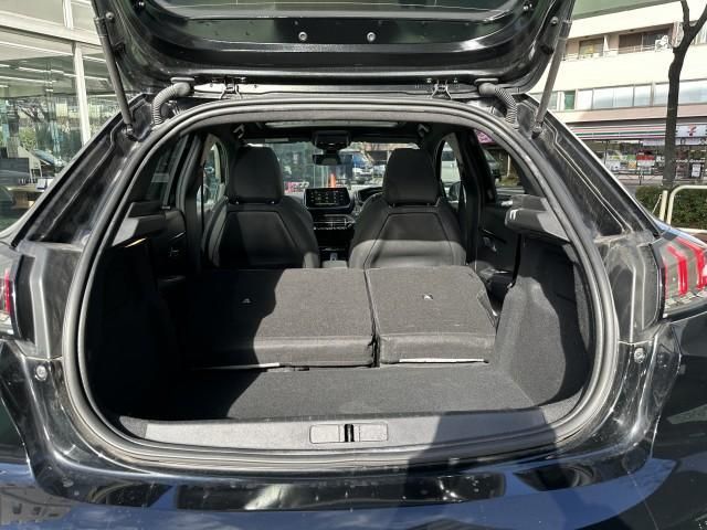 PEUGEOT 208 2020 Image 31