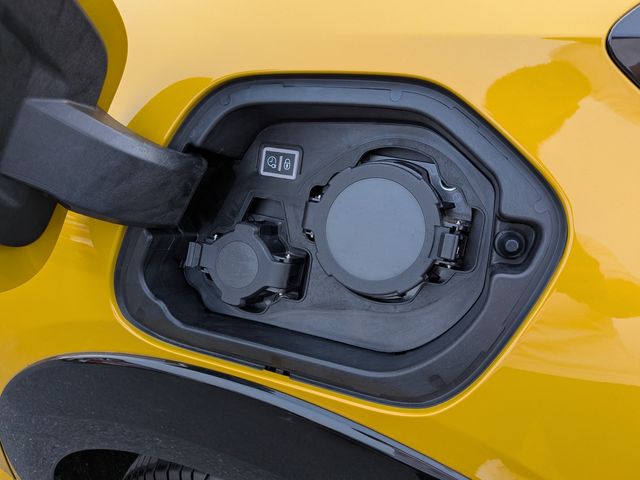 PEUGEOT E-208 2025 Image 31