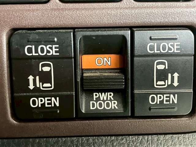 TOYOTA ESQUIRE HYBRID 2017 Image 31