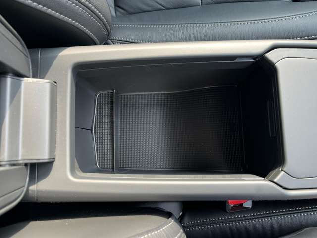 VOLVO XC40 2023 Image 31