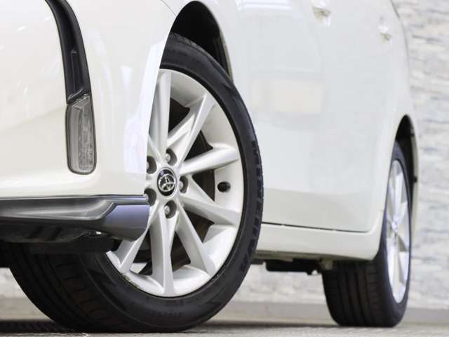 TOYOTA PRIUS ALPHA 2015 Image 31