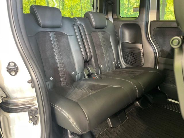 HONDA N BOX CUSTOM 2023 Image 31