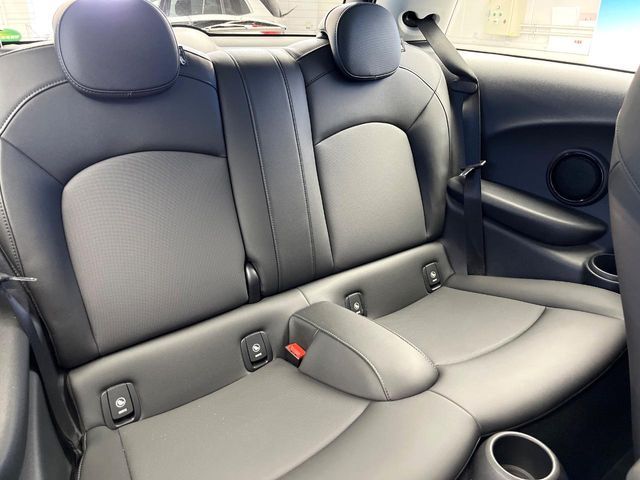 BMW MINI COOPER 2018 Image 31