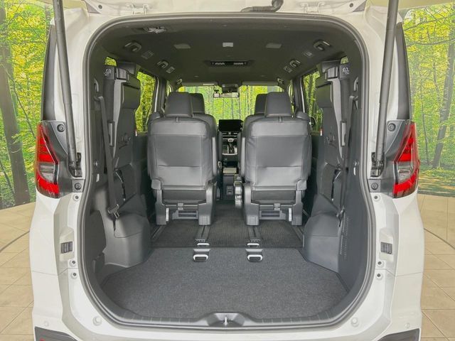 TOYOTA NOAH HYBRID 2024 Image 31