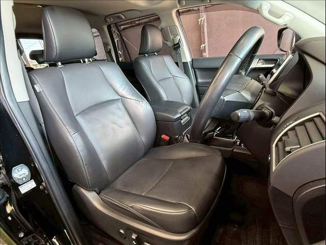 TOYOTA LANDCRUISER PRADO 2021 Image 31