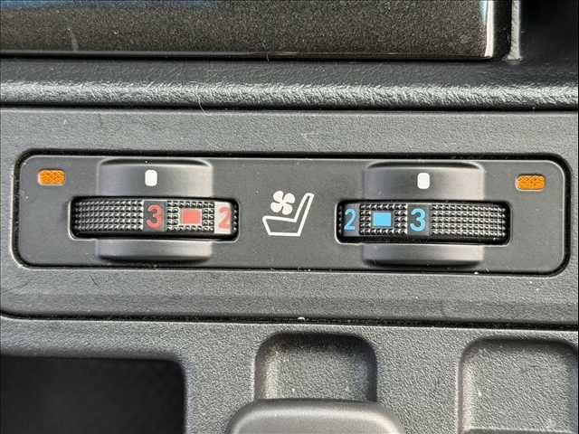 TOYOTA LANDCRUISER PRADO 2021 Image 31