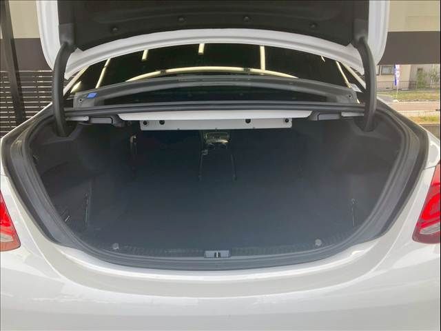 MERCEDES BENZ C CLAS 2017 Image 31