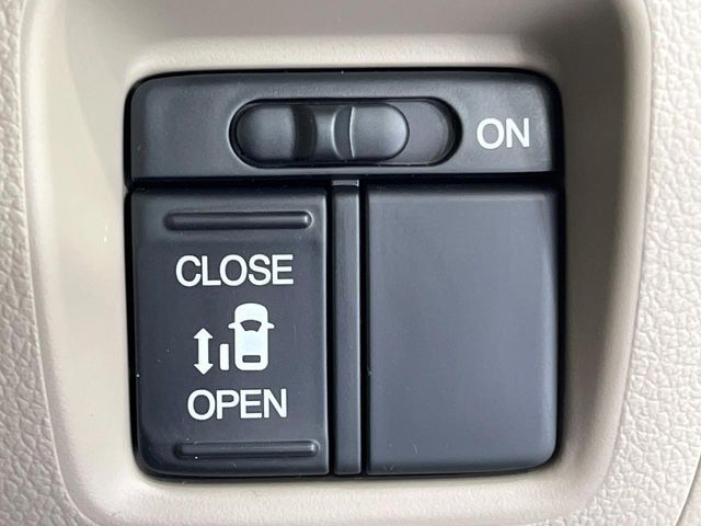 HONDA N BOX 2013 Image 31