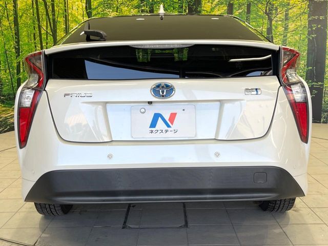 TOYOTA PRIUS 2016 Image 31