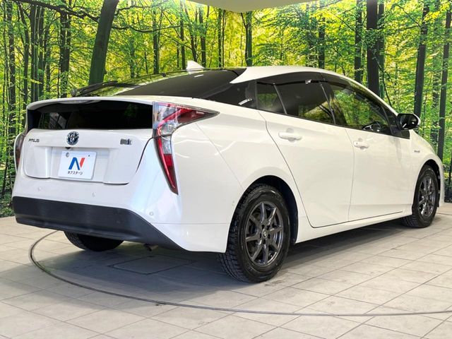 TOYOTA PRIUS 2016 Image 31