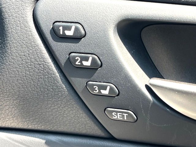 TOYOTA LEXUS IS300H 2023 Image 31