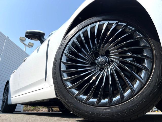 TOYOTA CROWN SEDAN HYBRID 2024 Image 31