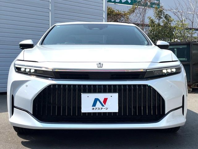 TOYOTA CROWN SEDAN HYBRID 2024 Image 31