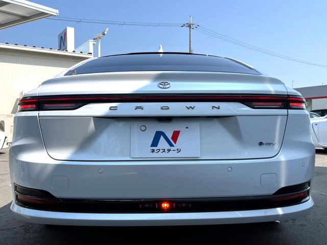 TOYOTA CROWN SEDAN HYBRID 2024 Image 31