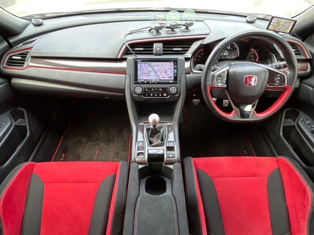 HONDA CIVIC HATCHBACK 2018 Image 31