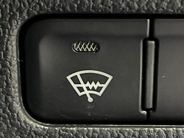 TOYOTA PRIUS 4WD 2019 Image 31
