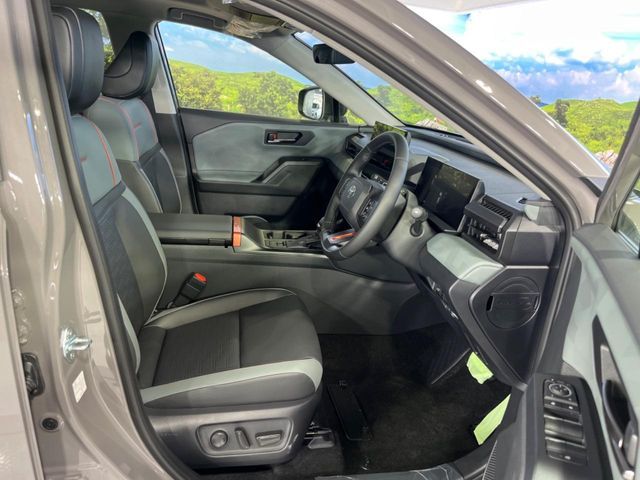 TOYOTA RAV4 HYBRID 4WD 2026 Image 31