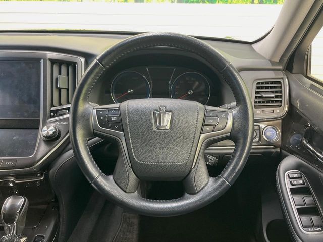 TOYOTA CROWN SEDAN HYBRID 2014 Image 31