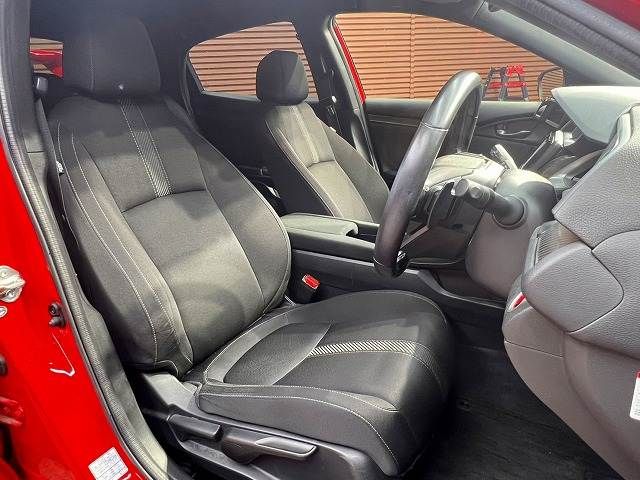 HONDA CIVIC HATCHBACK 2017 Image 31