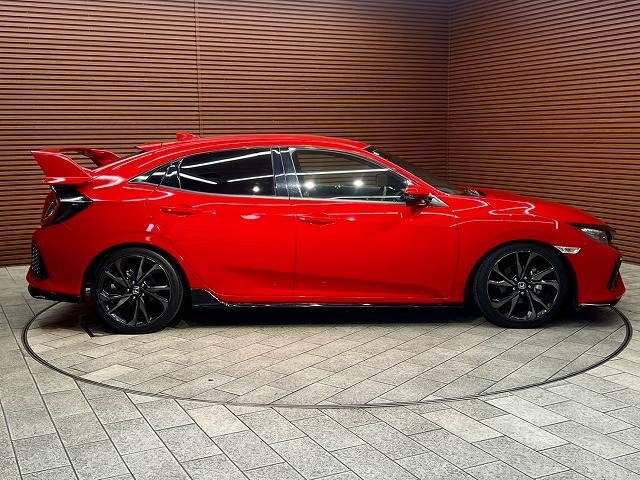 HONDA CIVIC HATCHBACK 2017 Image 31