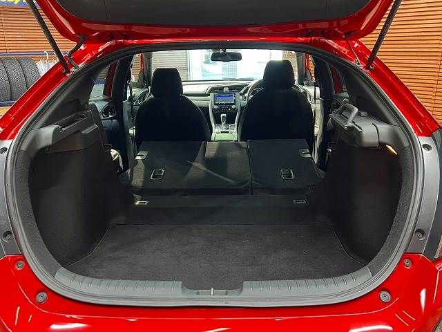 HONDA CIVIC HATCHBACK 2017 Image 31