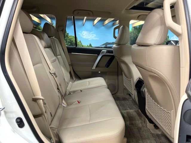 TOYOTA LANDCRUISER PRADO 2023 Image 31