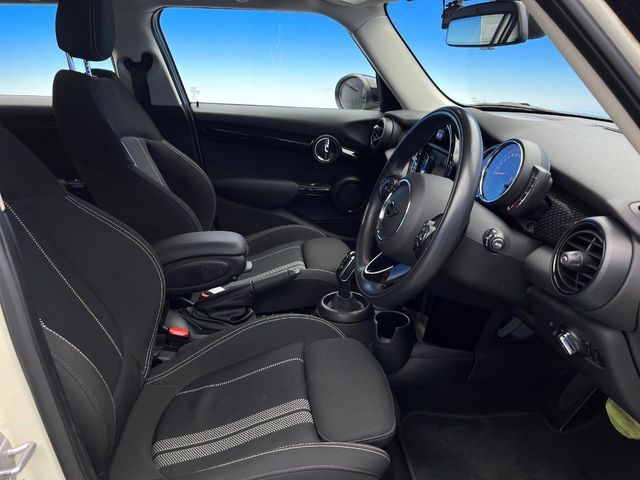 BMW MINI COOPER S 5DOOR 2021 Image 31