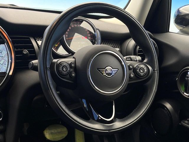 BMW MINI COOPER S 5DOOR 2021 Image 31