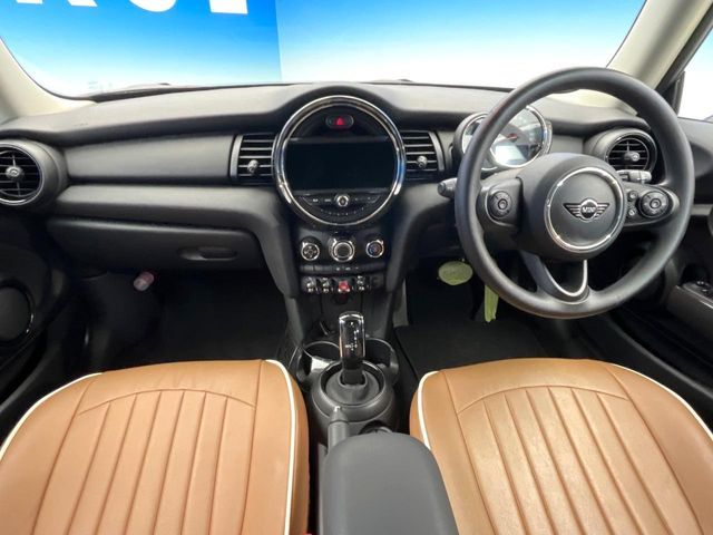 BMW MINI ONE 2018 Image 31