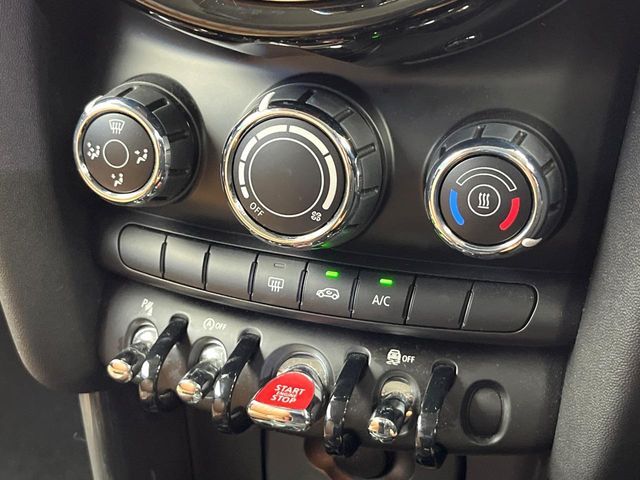 BMW MINI ONE 2018 Image 31